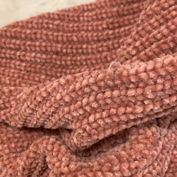 [SOLD] Knit dusty rose/salmon crop sweater - Picture 5 of 7